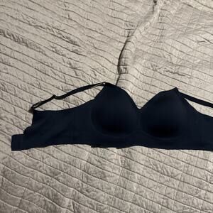 Black wireless bra size large New